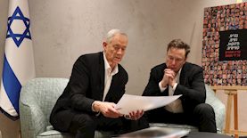 אילון מאסק לצד השר בני גנץ, צילום: דוברות השר גנץ